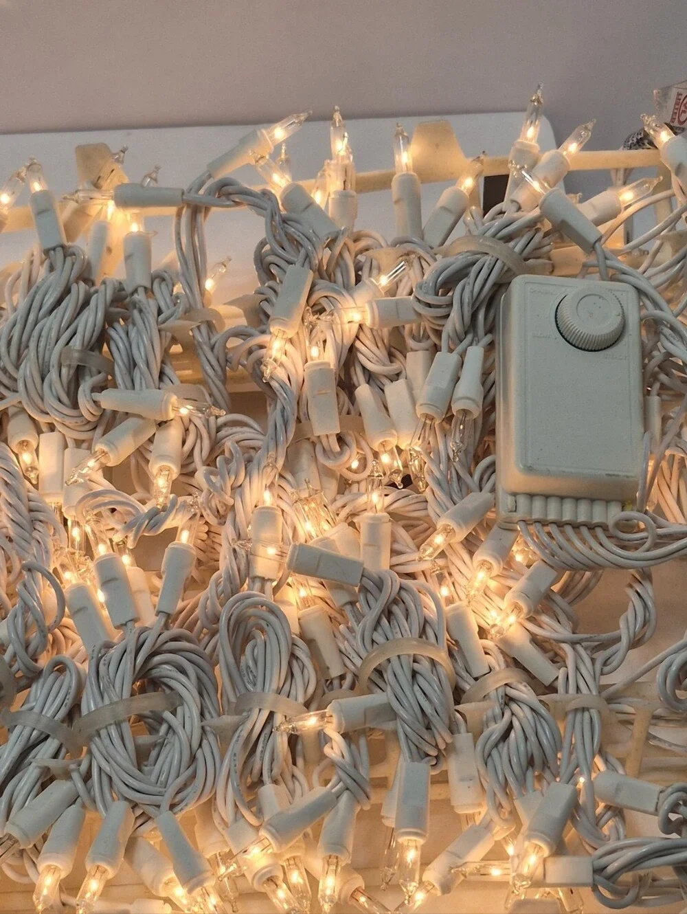 NEW  Cascading motion  Icicle Christmas Lights  150ct